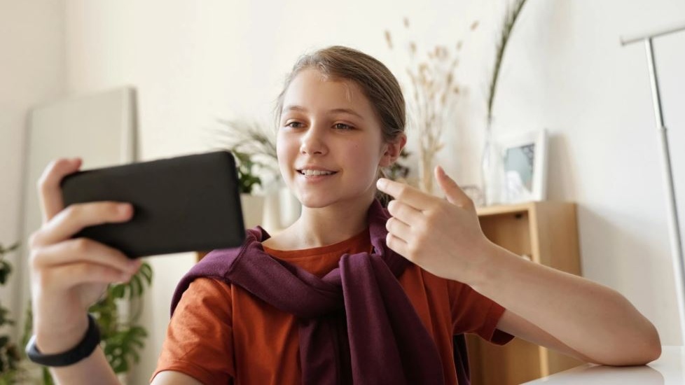 Australia, stop ai social per gli under 16, multe milionarie alle Big Tech