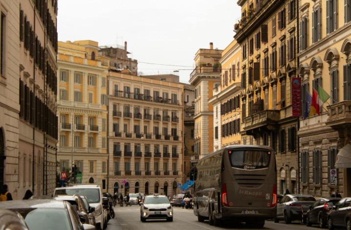 Taxi fermi in tutta Italia, sciopero nazionale contro algoritmi e multinazionali