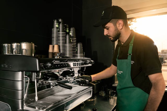 Il bar, cuore del rito espresso: un’offensiva culturale per la Giornata Internazionale del Caffè