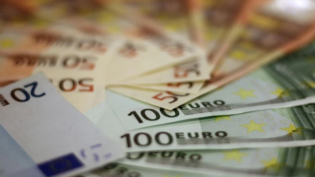 Europa a due velocità: perché sette Paesi resistono ancora all’euro (e cosa cambia davvero)