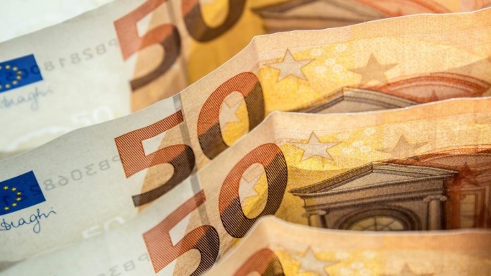 Puglia, svolta negli appalti pubblici, “minimo” a 9 euro l’ora e stop della Consulta al ricorso del governo