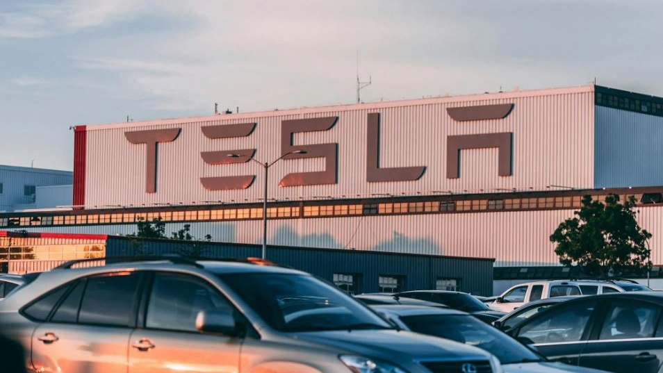 Per Tesla un 'ottobre nero' per le vendite in Europa
