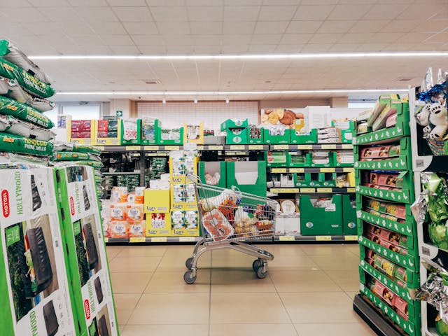 Rapporto Coop 2025: l’Italia del deconsumismo tra inquietudine, cibo salutare e spesa “intelligente”