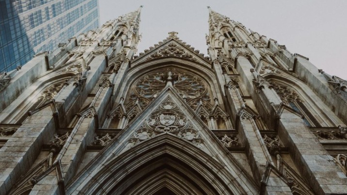 Leone XIV nomina il nuovo arcivescovo di New York: il progressista Hicks subentra al conservatore Dolan