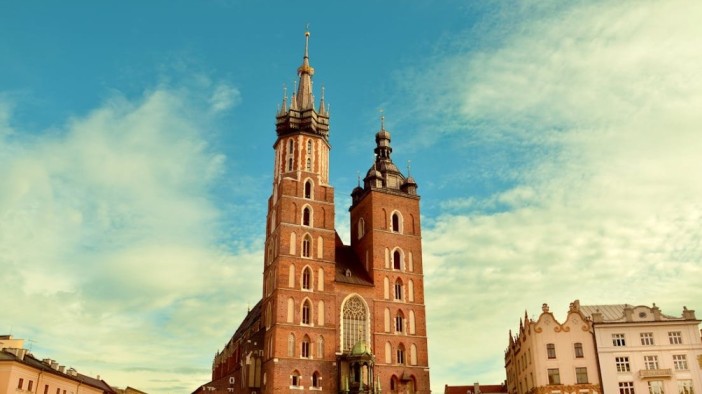 La Polonia vara un piano da due miliardi di euro per difendersi dai droni (da est...)