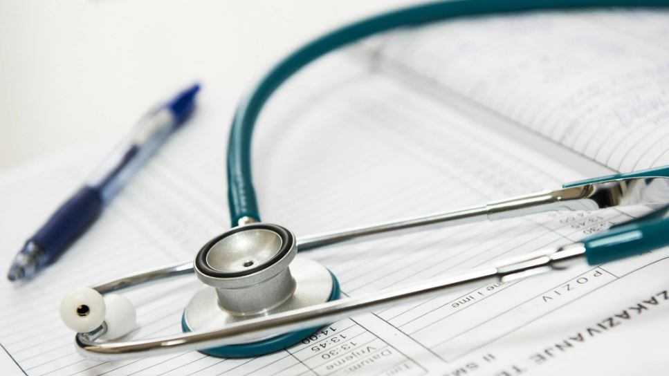 Trump ridisegna la strategia degli aiuti sanitari globali. I timori degli esperti