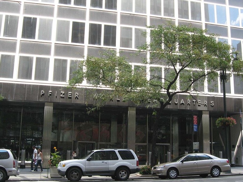 Industria farmaceutica: Pfizer alza le prospettive di profitto per il 2025