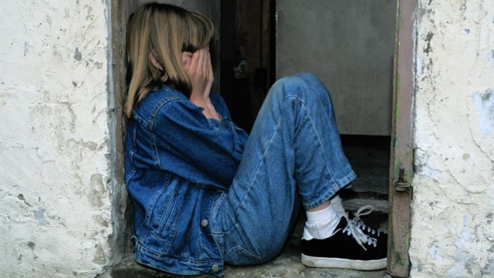 Regno Unito: un adolescente su quattro, tra quelli in affido, ha tentato il suicidio