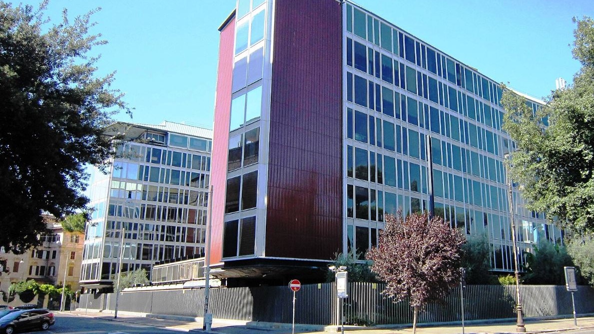 Ma la Rai fa crescere culturalmente gli italiani facendosi vessillifera del trash?