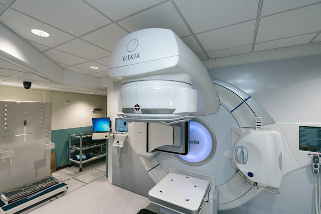 Radioterapia, la nuova frontiera della lotta al cancro - Il rapporto Elekta 2025 punta su accesso globale e intelligenza artificiale