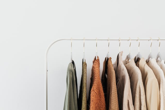 TEMPESTA SUL CASHMERE: BRUNELLO CUCINELLI NEL MIRINO DI UN 'ATTACCANTE MISTERIOSO'