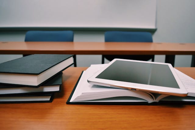 Education at a Glance 2025, il futuro dell’istruzione passa dall’equità e dalle competenze