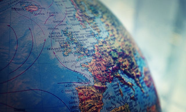 IL GIGANTE D'ARGILLA. PERCHÉ L'EUROPA, RICCA E COLTA, È UN NANO GEOPOLITICO