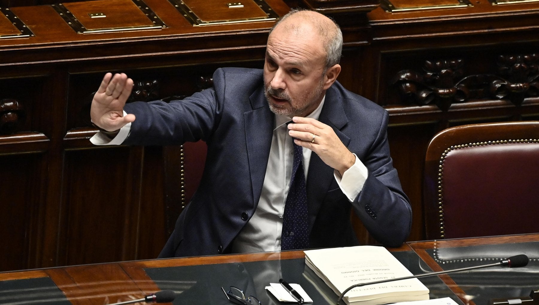 LOTTA AL FUMO: IL MINISTRO SCHILLACI ESTENDE I DIVIETI