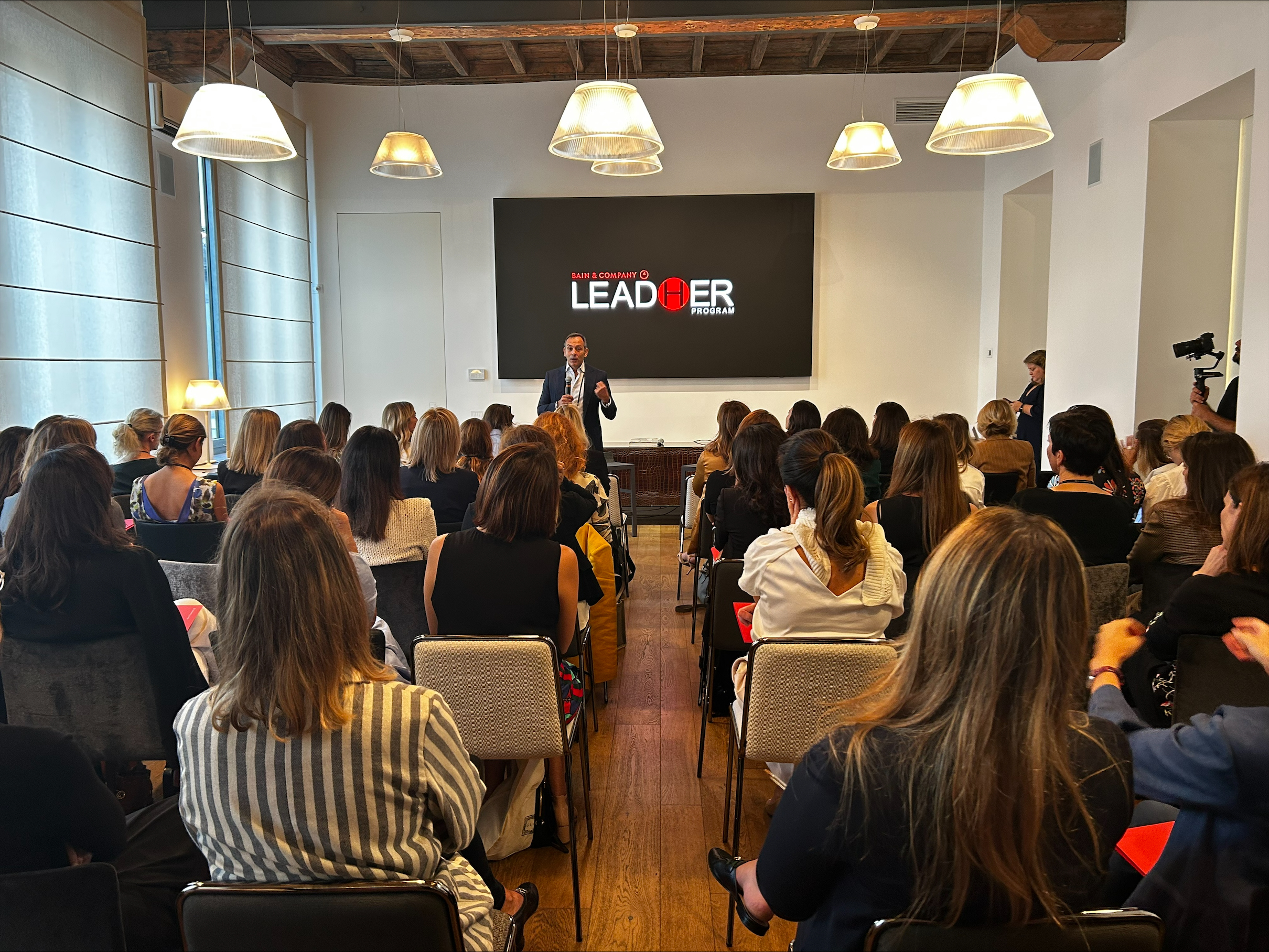 'LEADHER', IL PROGRAMMA DI FORMAZIONE DEDICATO AI TALENTI FEMMINILI