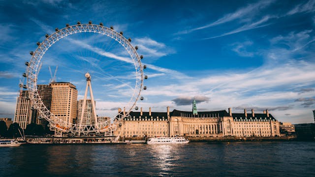 Turismo da set: come VisitBritain vuole attirare viaggiatori stranieri oltre Manica