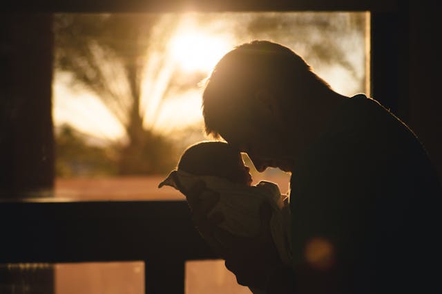 Depressione post partum, ne soffrono anche i padri