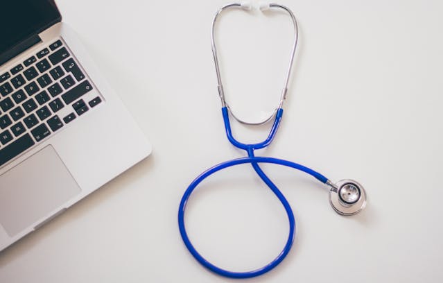Doppio binario per i medici di famiglia, la proposta delle Regioni