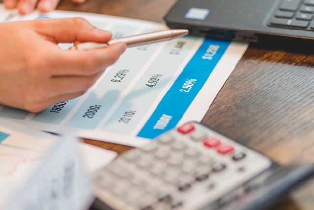 DEBITO PUBBLICO: ANALISI CHIRURGICA E SENZA SCONTI