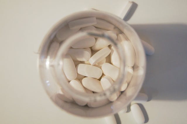Trump vuole tagliare il prezzo dei farmaci, ma il traguardo è molto lontano