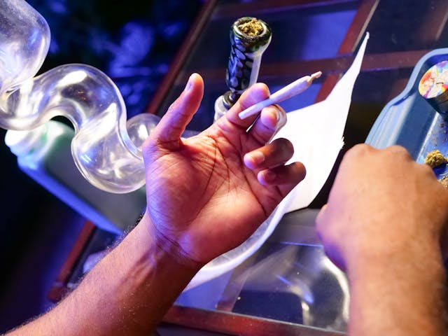 Il consumo di marijuana raddoppia il rischio di malattie cardiache