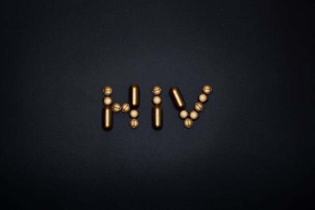 I tagli di Trump all’HIV: una battuta d’arresto globale nella lotta contro l’AIDS