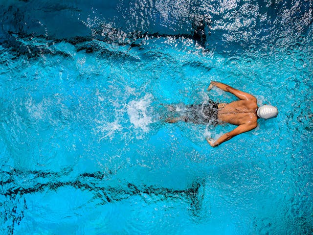 Nuoto e salute mentale: benefici per ansia e depressione