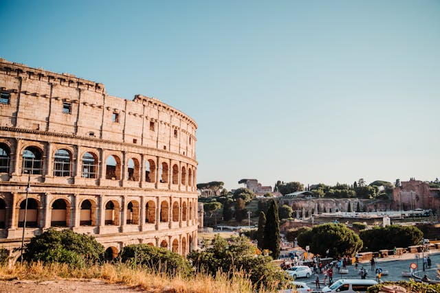 Estate 2025: boom di prenotazioni e turismo estero