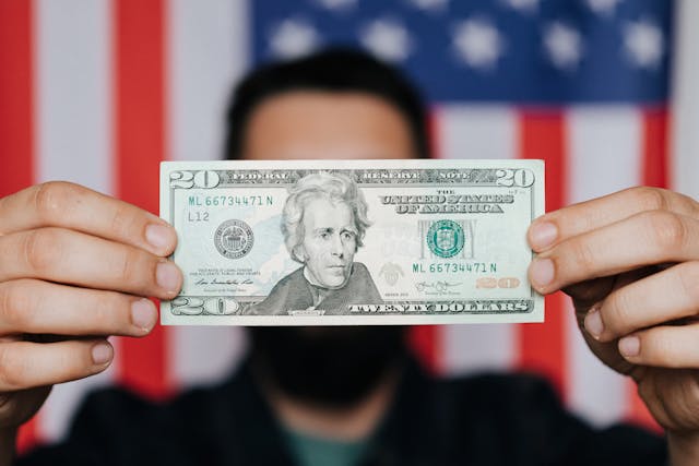 USA: la nuova legge fiscale di Trump aumenterà di 3,4 trilioni di dollari il debito pubblico