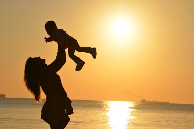 Estate e virus: i consigli dei pediatri per proteggere i bambini
